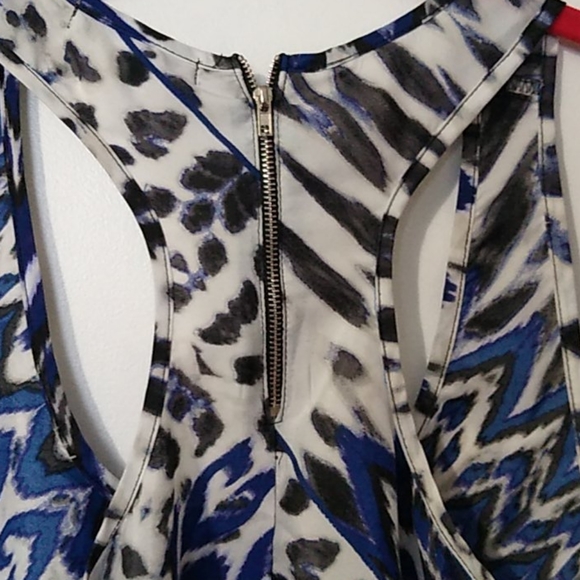 Body Central Razorback tanktop - Picture 3 of 3